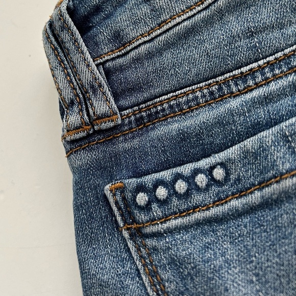 BLANKNYC Girls Tomboy Distressed Denim Cuffed Shorts, 10 - Picture 4 of 7